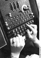 http://upload.wikimedia.org/wikipedia/commons/thumb/7/7b/Bundesarchiv_Bild_183-2007-0705-502%2C_Chiffriermaschine_%22Enigma%22.jpg/140px-Bundesarchiv_Bild_183-2007-0705-502%2C_Chiffriermaschine_%22Enigma%22.jpg